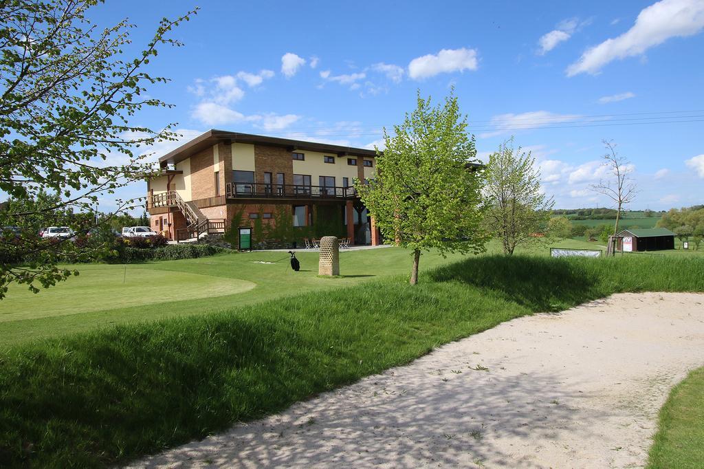Hotel Areal Botanika Unhošť Zewnętrze zdjęcie