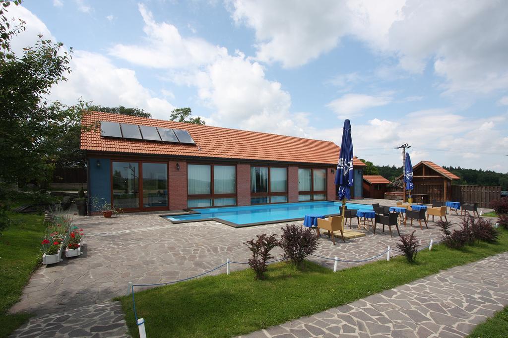 Hotel Areal Botanika Unhošť Zewnętrze zdjęcie