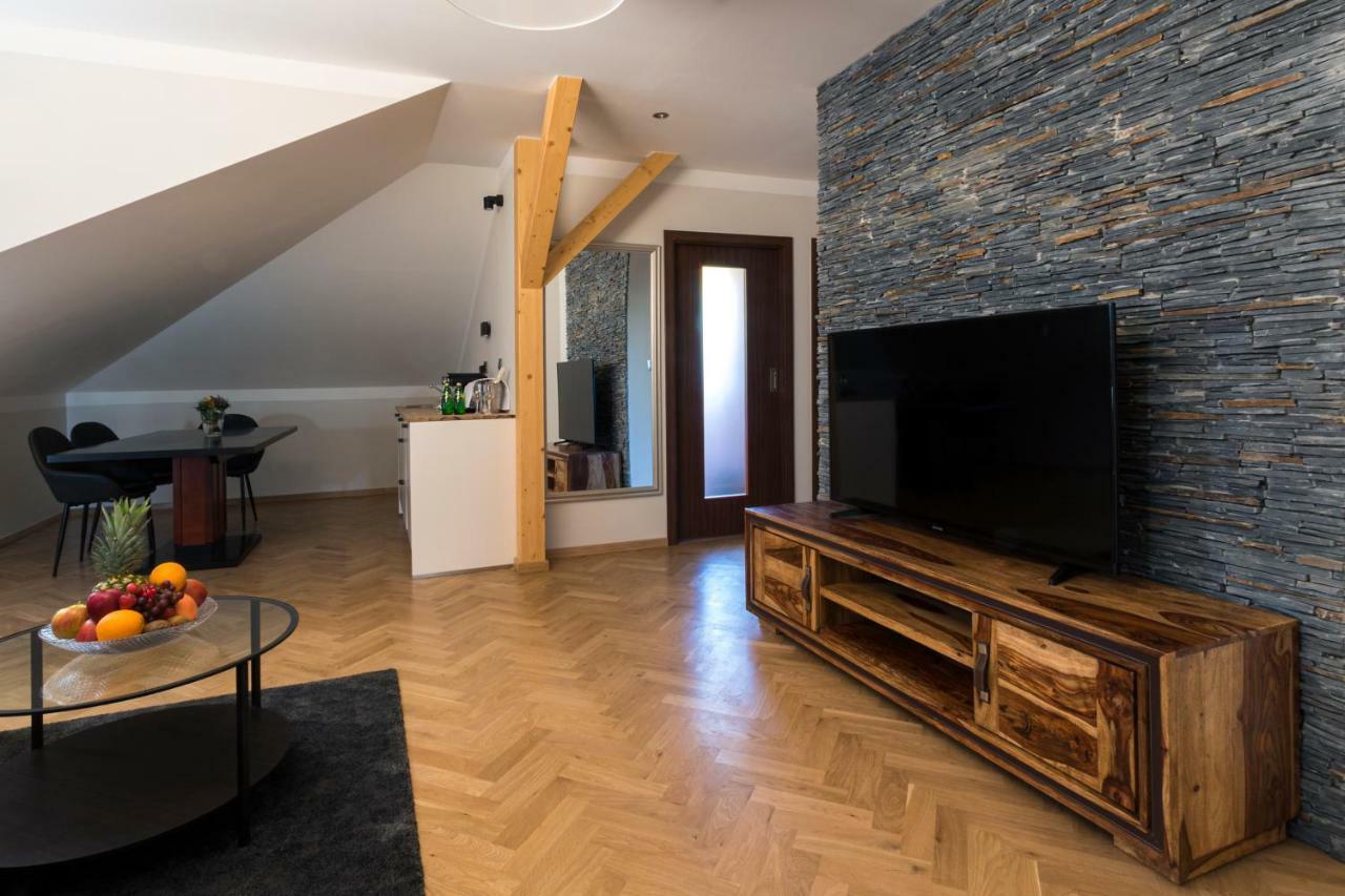 Hotel Areal Botanika Unhošť Zewnętrze zdjęcie